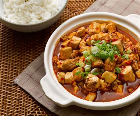  Guisado de Cerdo con Tofu a la Huizhou: ¿Un Baile de Texturas y Sabores en Cada Bocado?