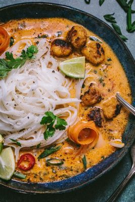  Khao Soi: ¡Un plato de fideos curtidos en leche de coco que te transporta a Chiang Rai!