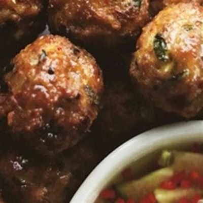  ¿Sabrosas Albóndigas de Cerdo con un Toque Picante y Aromas Inconfundibles?